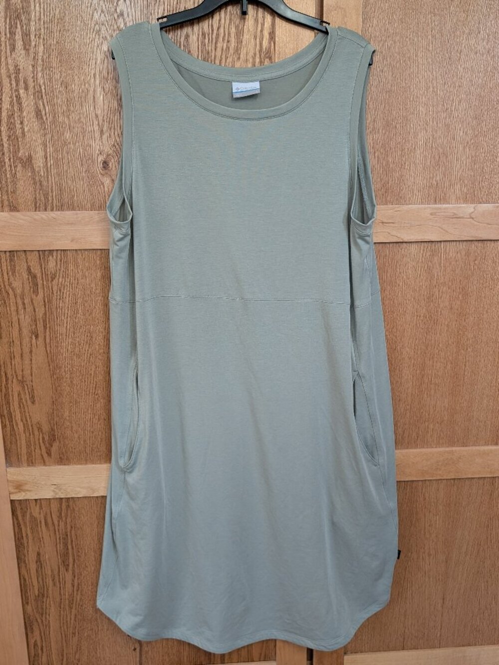 Columbia Sage Green Sleeveless Relaxed Pullover Dress, Pockets, Women's Large